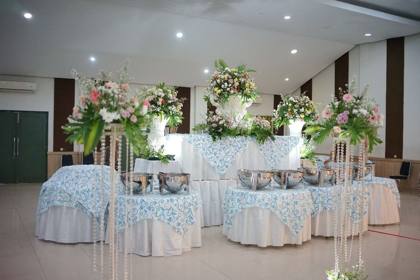 Taplak Meja Silver