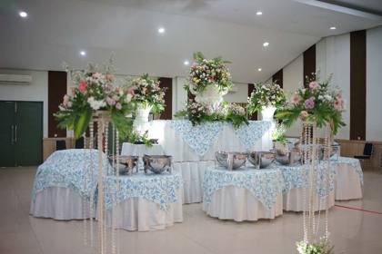 Taplak Meja Silver