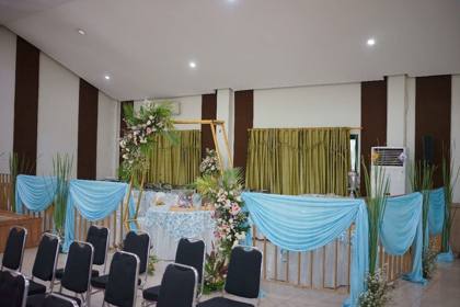 Taplak Meja Silver