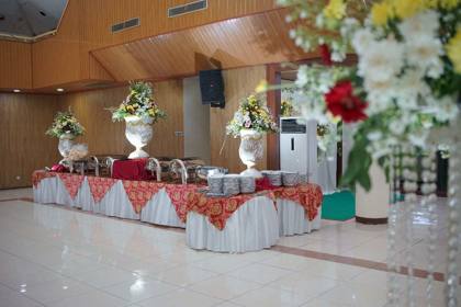 Taplak Meja Silver