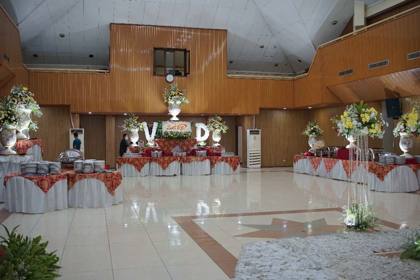 Taplak Meja Silver