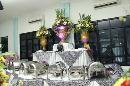 Taplak Meja Silver